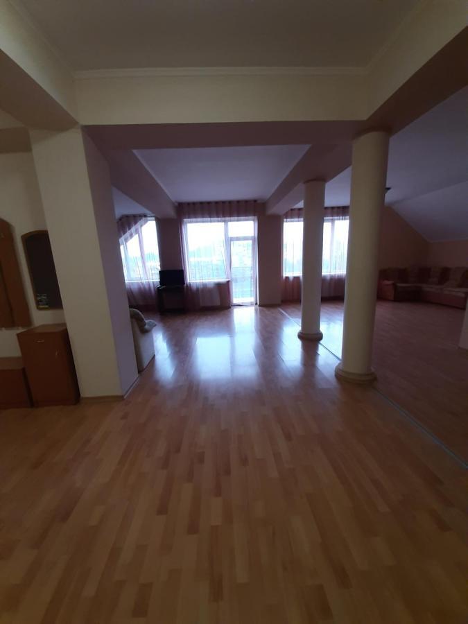 Apartments On Parkaniya 2A Mukacheve Luaran gambar