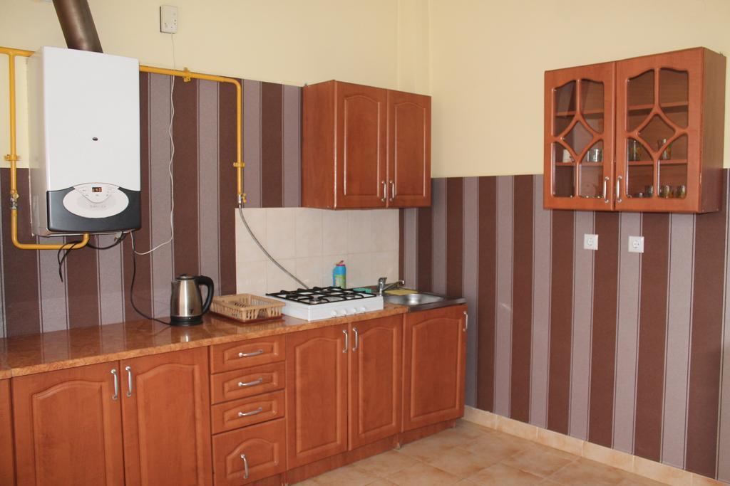 Apartments On Parkaniya 2A Mukacheve Luaran gambar