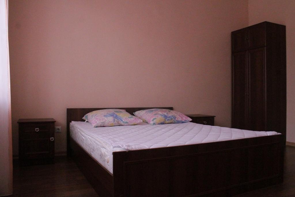Apartments On Parkaniya 2A Mukacheve Luaran gambar